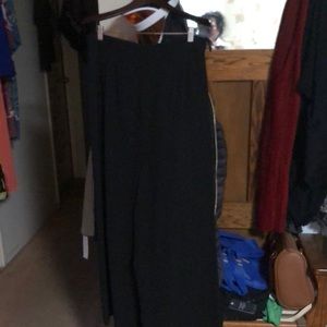 Beautiful and elegant dress slacks with wide leg size 16 NWT fully lined
